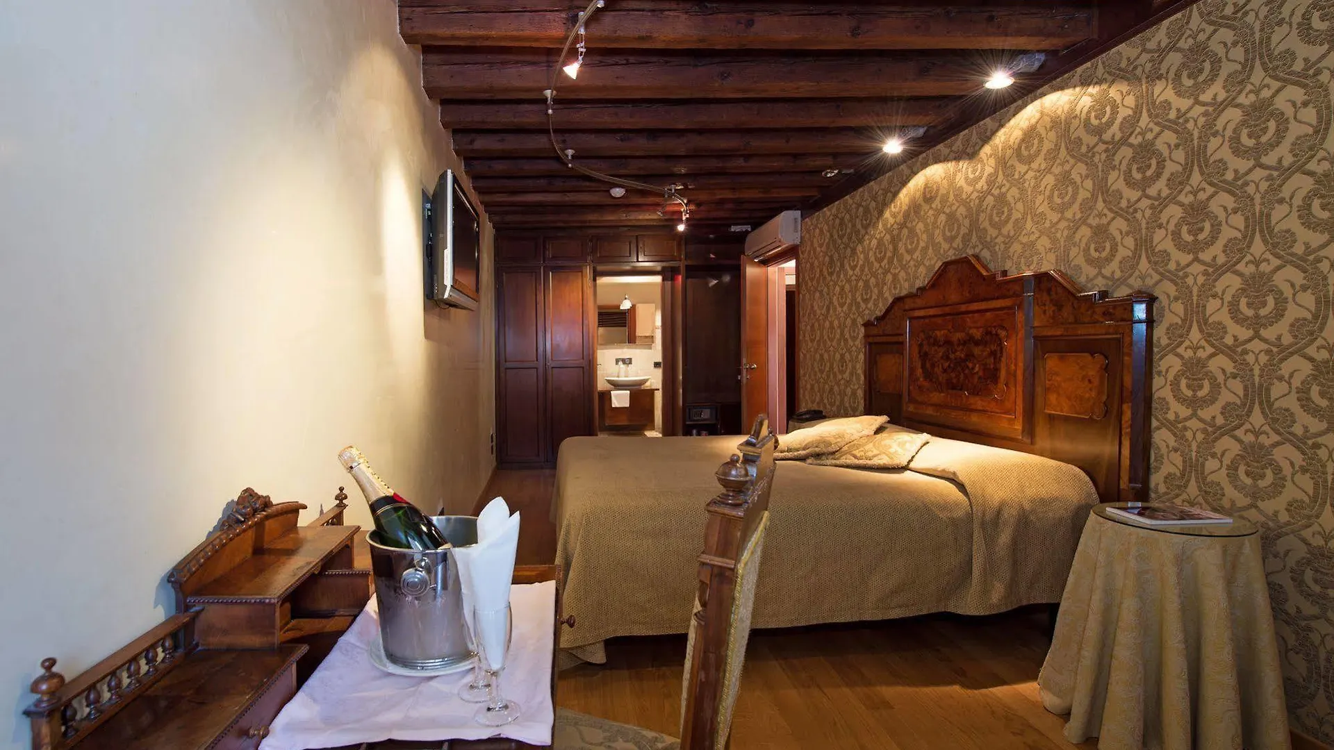 ***  Hotel Casa Nicolo Priuli Venice Italy