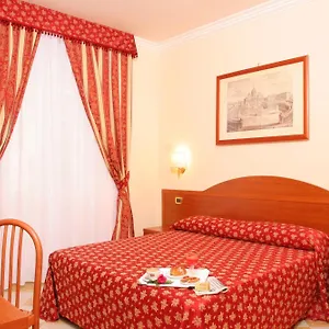 ** Otel Chicago İtalya