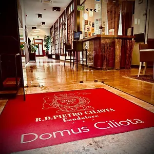 *** Otel Domus Ciliota İtalya