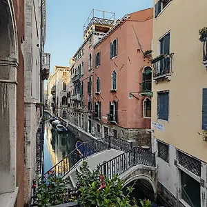 Ca' Bonvicini ** Venice