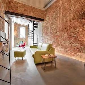 Apartment Stone Walls Deluxe